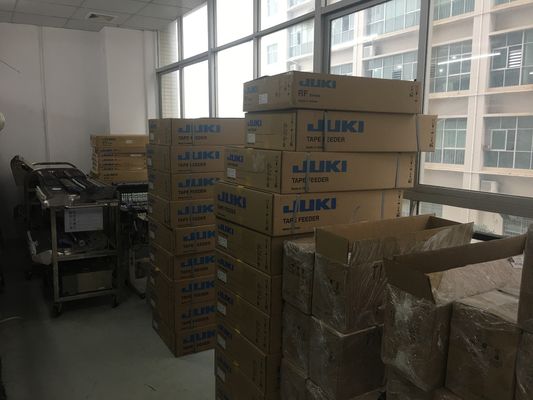 Elektroniczna maszyna do zbierania i umieszczania JUKI E3623-721-0A0