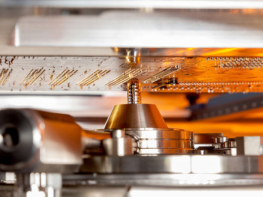 Modularne projektowanie urządzeń lutowania fal selektywnych w trybie online do stałego montażu płyt PCB